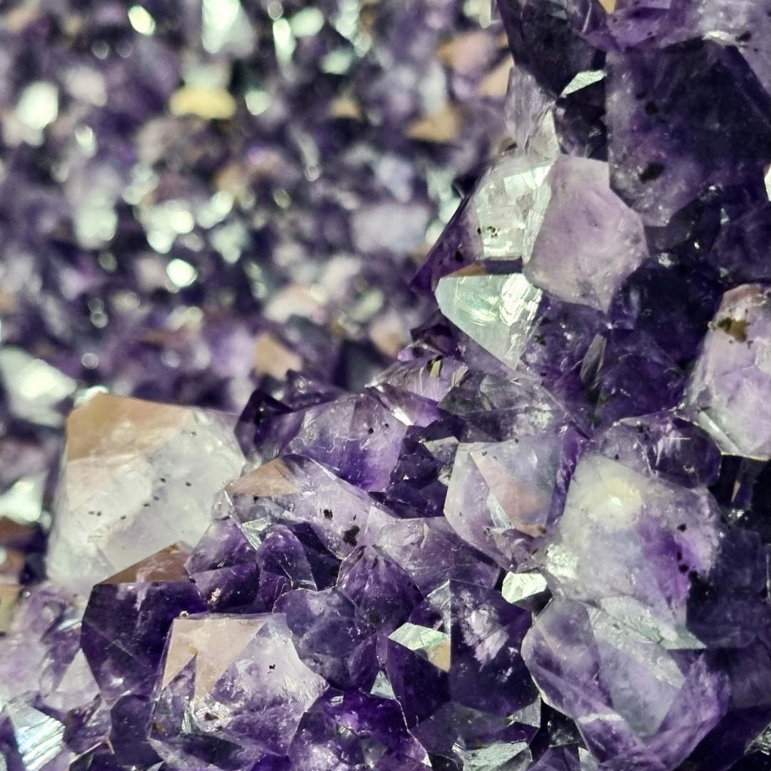 AMETHYST | THE STONE OF CALM AND SPIRITUAL CLARITY