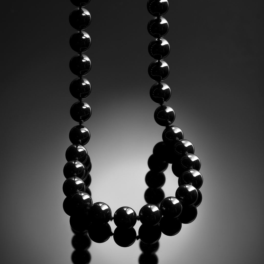 BLACK ONYX | THE STONE OF INNER STRENGTH AND PROTECTION